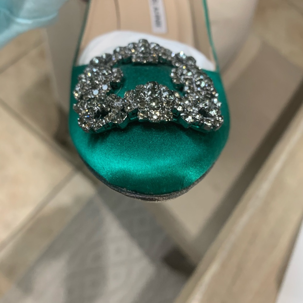 Manolo Blahnik Hangisi